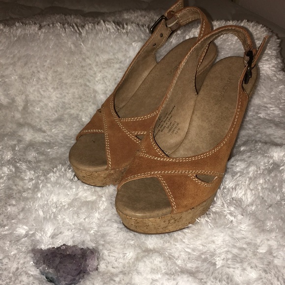 Suede platform heels - Picture 2 of 6